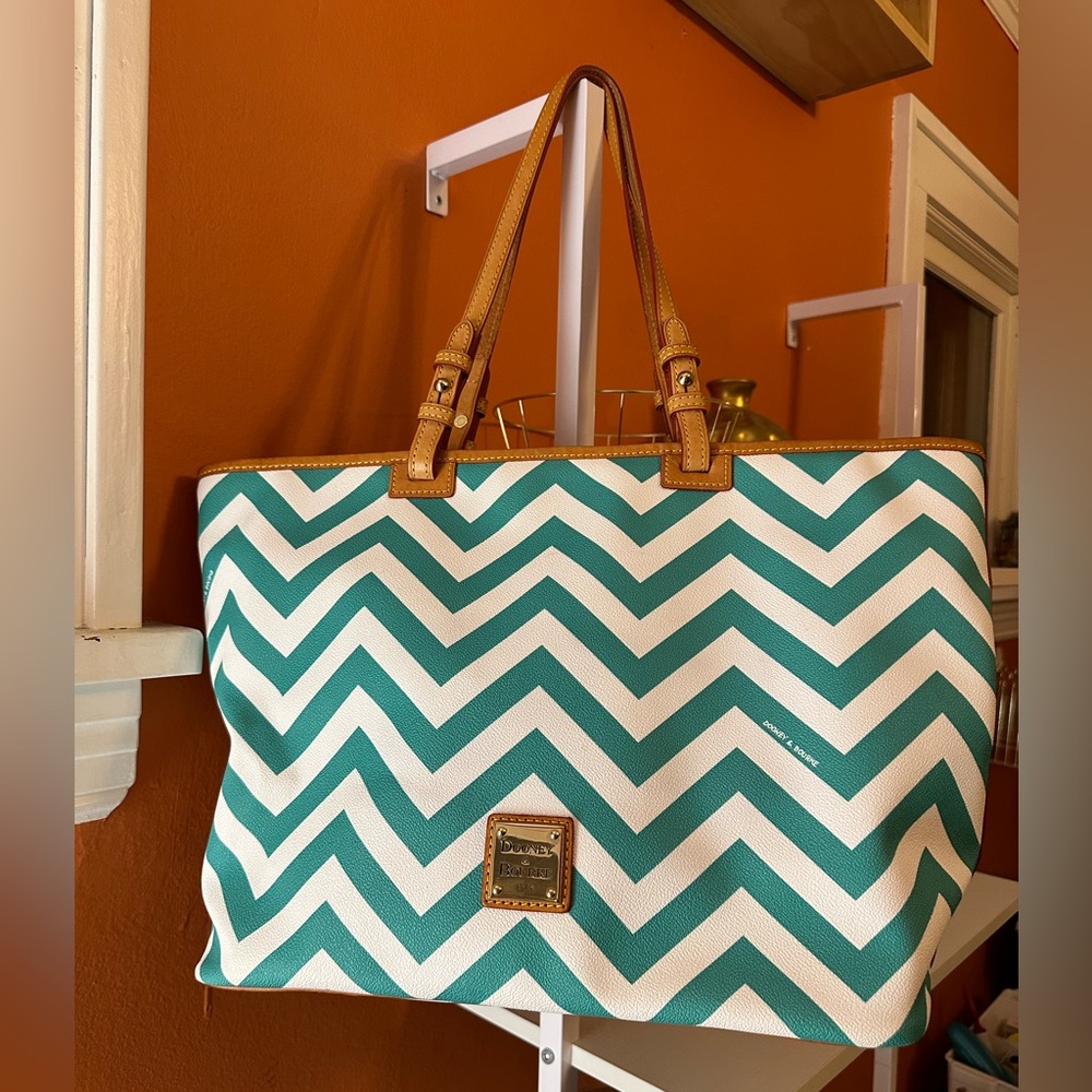 DOONEY & BOURKE Chevron Leather Tote Bag